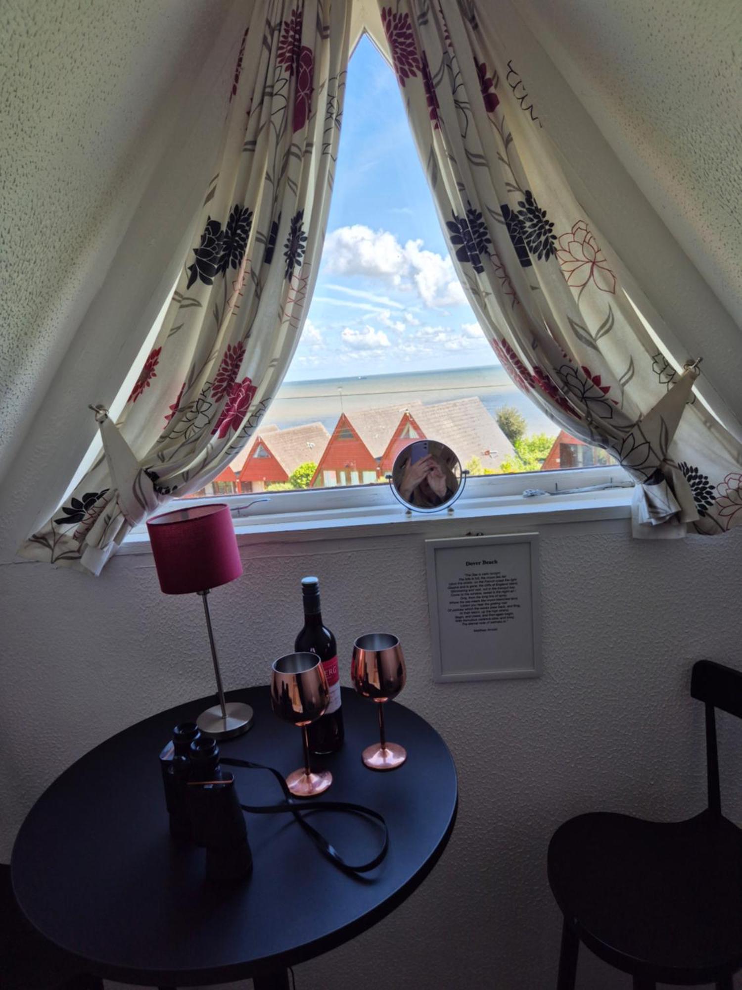 Wow! Amazing Sea Views At Coastal Chalet In Kingsdown Park With Pool No 40 Villa Esterno foto