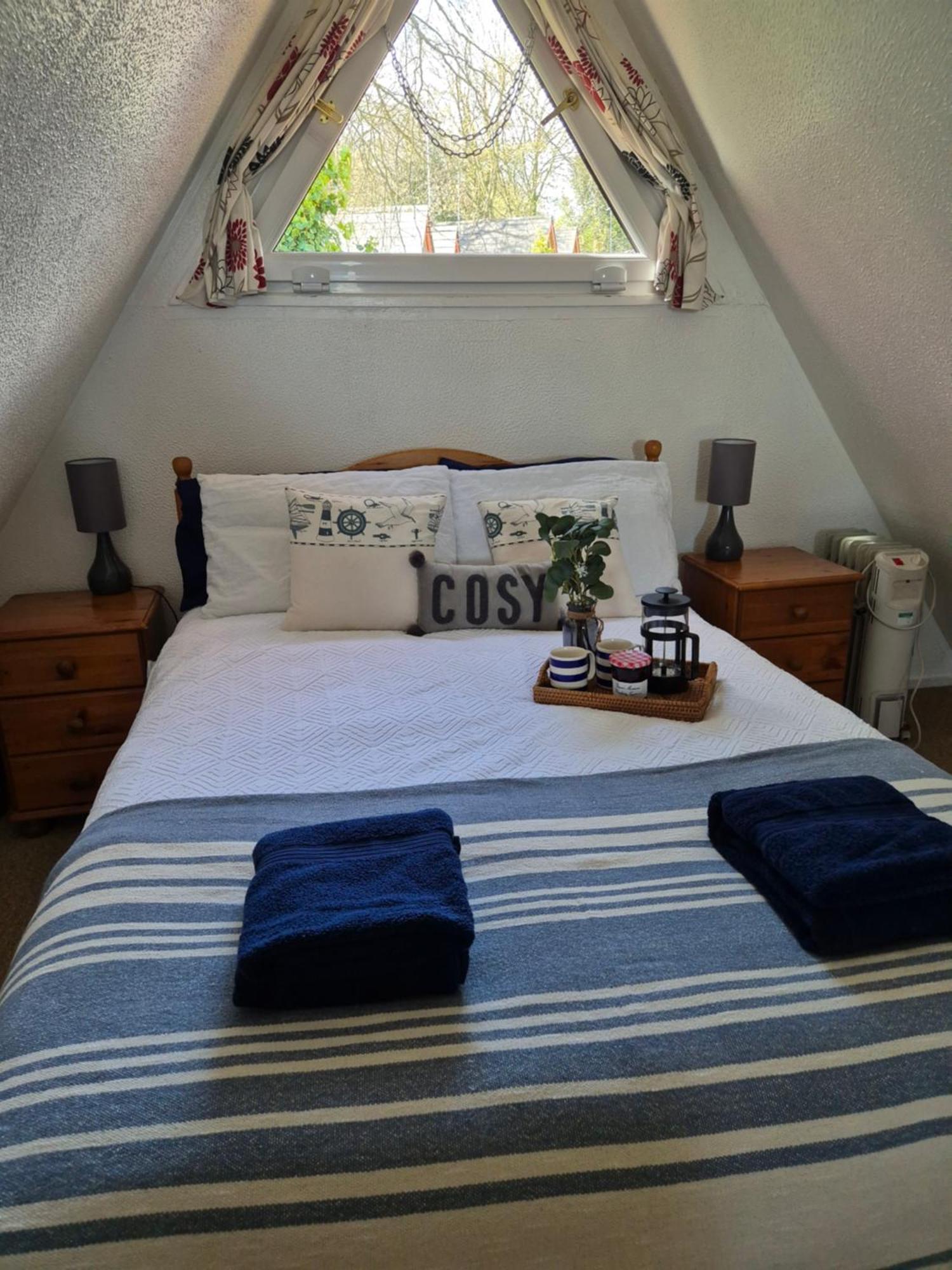 Wow! Amazing Sea Views At Coastal Chalet In Kingsdown Park With Pool No 40 Villa Esterno foto